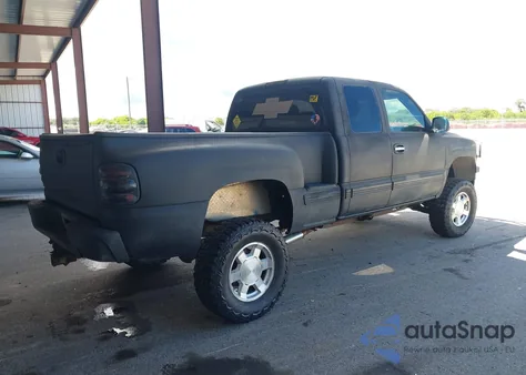 2000 Chevrolet Silverado 1500 Ls from USA, damaged, VIN 2GCEC19T3Y1344874